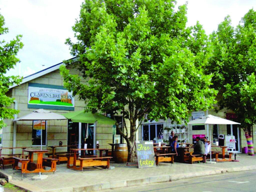 Lola'S Self Catering Accommodation Clarens Exterior photo