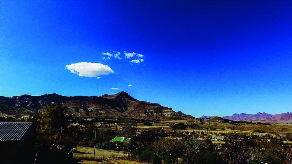 Lola'S Self Catering Accommodation Clarens Exterior photo