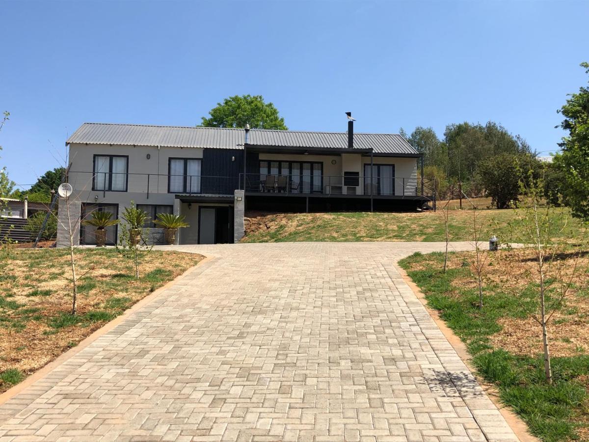 Lola'S Self Catering Accommodation Clarens Exterior photo