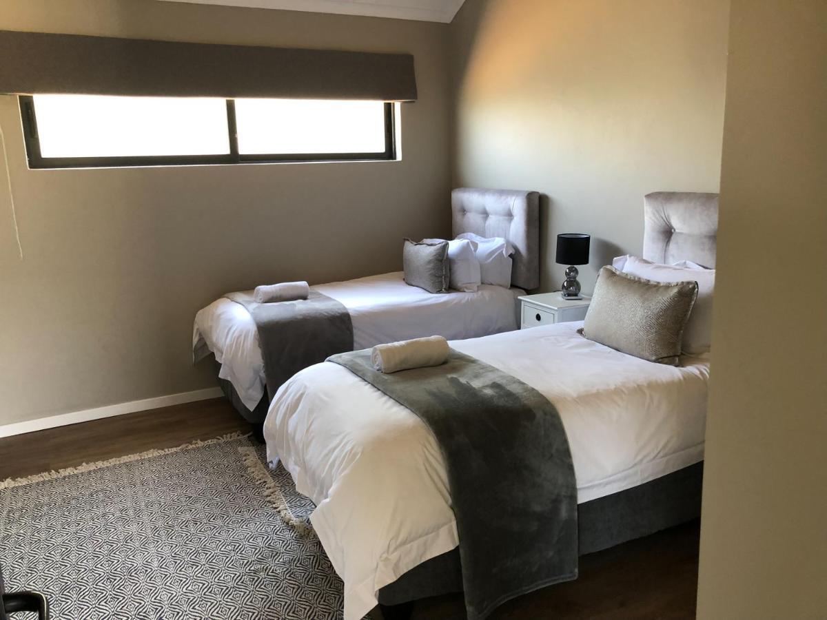 Lola'S Self Catering Accommodation Clarens Exterior photo