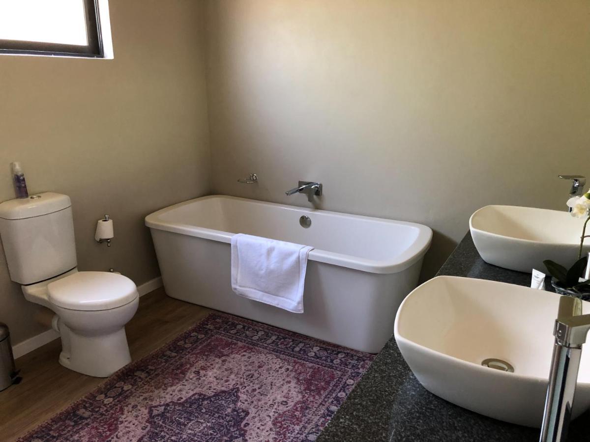 Lola'S Self Catering Accommodation Clarens Exterior photo